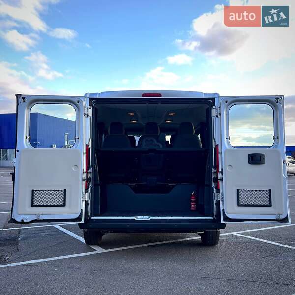 Вантажопасажирський фургон Peugeot Boxer 2019 в Києві