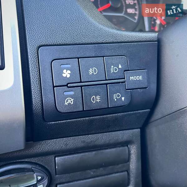 Вантажопасажирський фургон Peugeot Boxer 2019 в Києві