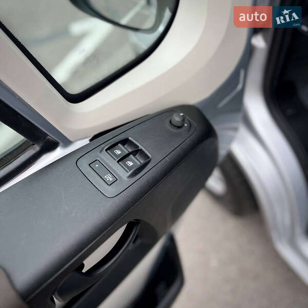 Грузопассажирский фургон Peugeot Boxer 2019 в Ровно