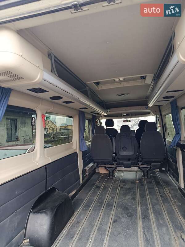 Микроавтобус Peugeot Boxer 2012 в Черновцах