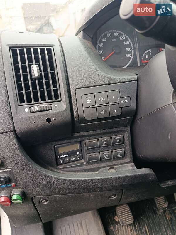 Микроавтобус Peugeot Boxer 2012 в Черновцах