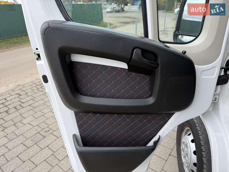 Тентований Peugeot Boxer 2011 в Львові