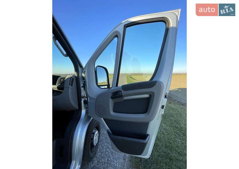 Минивэн Peugeot Boxer 2009 в Киеве фото 13 Минивэн Peugeot Boxer 2009 в Киеве