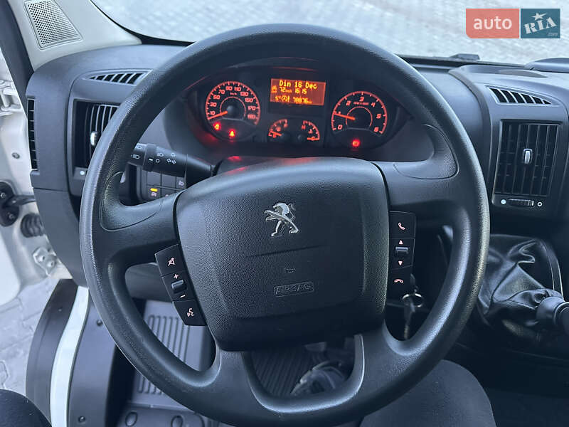 Вантажний фургон Peugeot Boxer 2020 в Львові