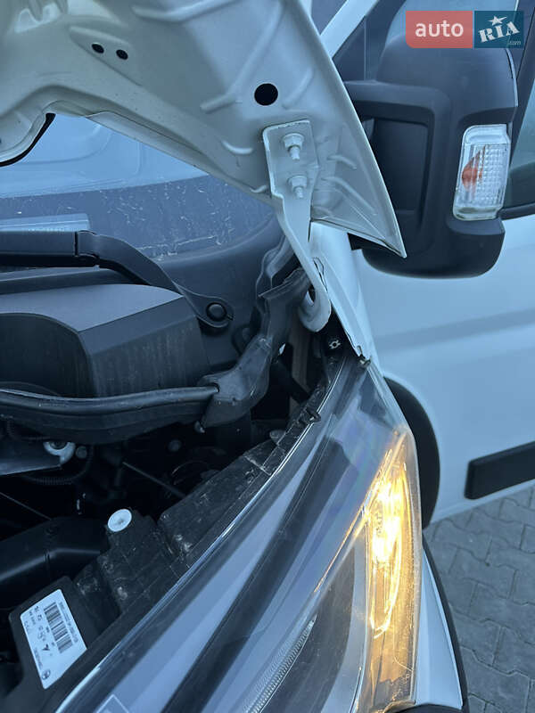 Вантажний фургон Peugeot Boxer 2020 в Львові