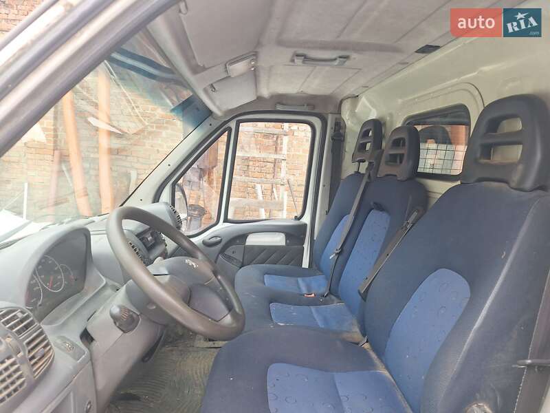 Грузопассажирский фургон Peugeot Boxer 2003 в Бердичеве