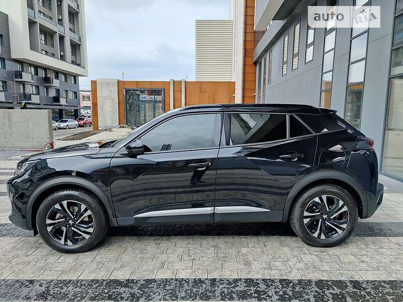 Внедорожник / Кроссовер Peugeot e-2008 2020 в 