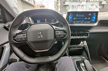 Внедорожник / Кроссовер Peugeot e-2008 2020 в 
