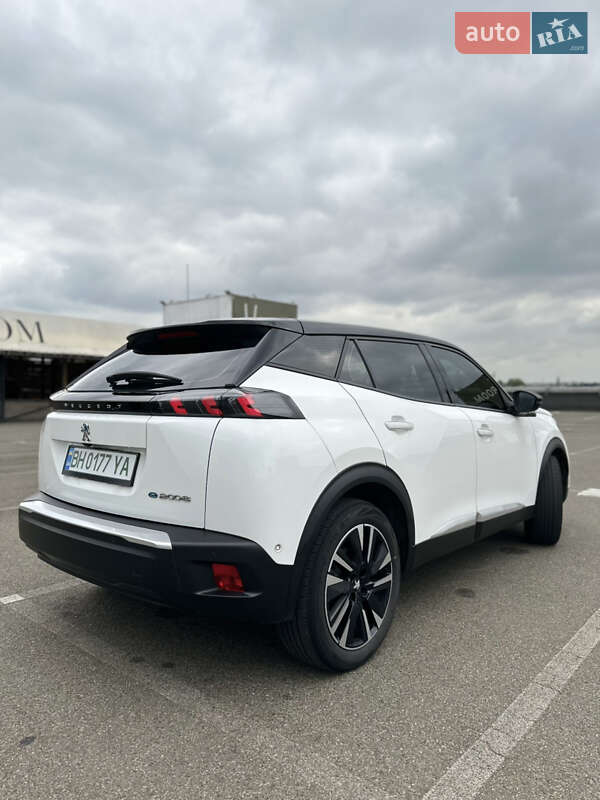 Позашляховик / Кросовер Peugeot e-2008 2020 в Умані