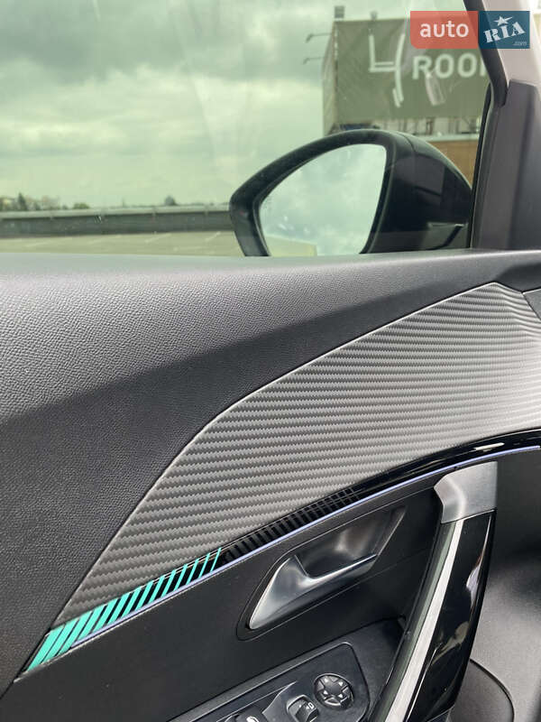 Позашляховик / Кросовер Peugeot e-2008 2020 в Умані