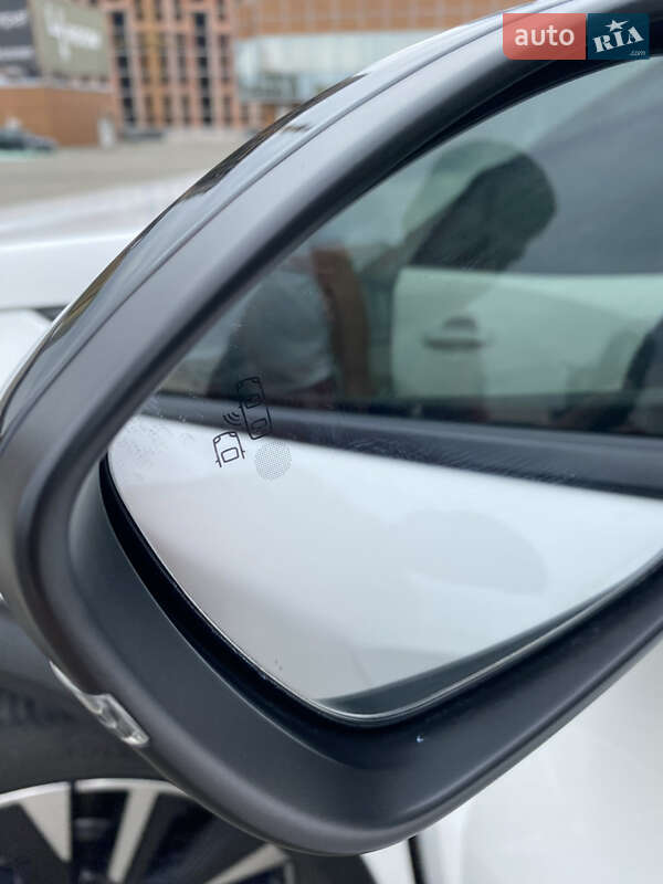 Позашляховик / Кросовер Peugeot e-2008 2020 в Умані