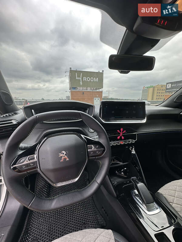 Позашляховик / Кросовер Peugeot e-2008 2020 в Умані