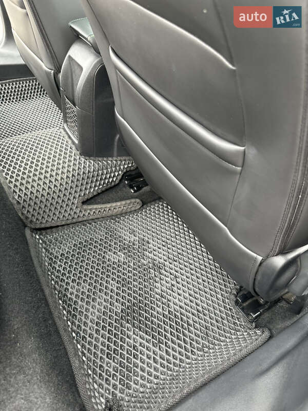 Позашляховик / Кросовер Peugeot e-2008 2020 в Умані