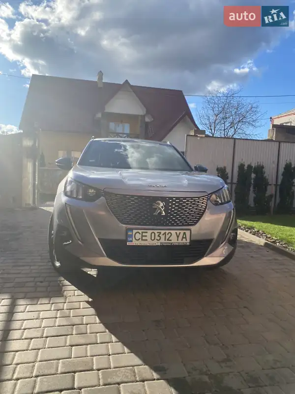 Peugeot e-2008