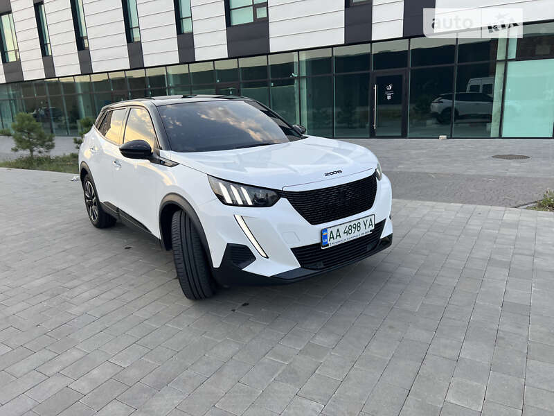 Peugeot e-2008 2020