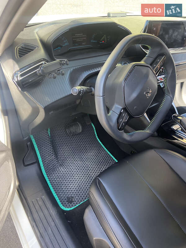 Внедорожник / Кроссовер Peugeot e-2008 2020 в Одессе