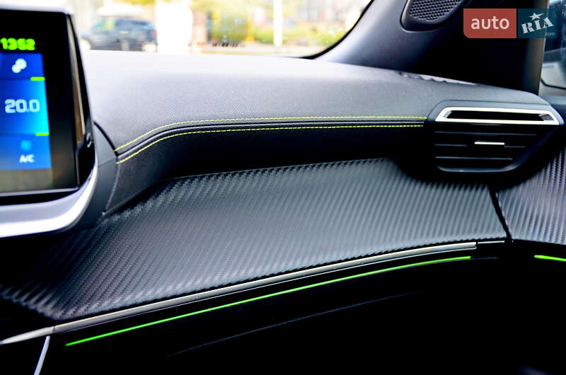 Позашляховик / Кросовер Peugeot e-2008 2023 в Івано-Франківську