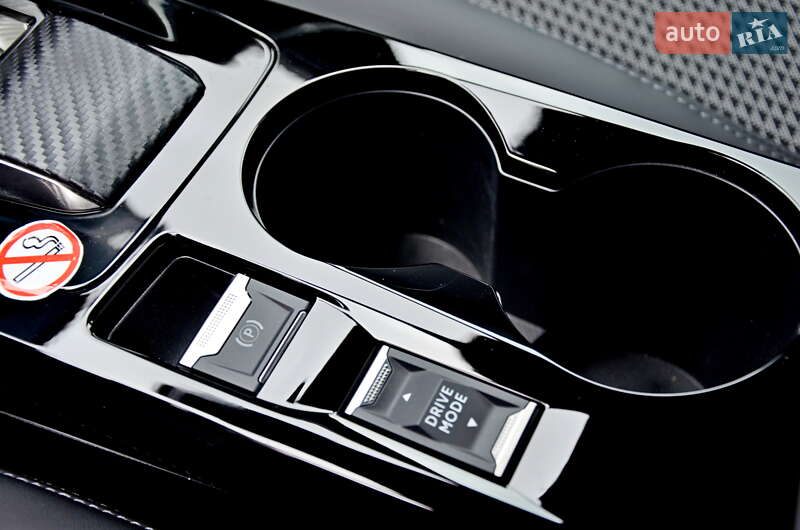 Позашляховик / Кросовер Peugeot e-2008 2023 в Івано-Франківську