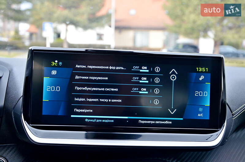 Позашляховик / Кросовер Peugeot e-2008 2023 в Івано-Франківську