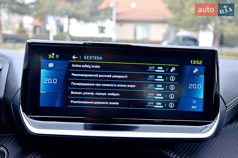 Позашляховик / Кросовер Peugeot e-2008 2023 в Івано-Франківську