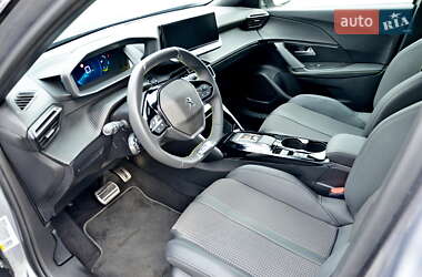 Внедорожник / Кроссовер Peugeot e-2008 2023 в 