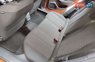 Позашляховик / Кросовер Peugeot e-2008 2022 в 