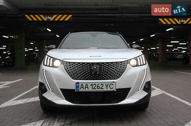 Позашляховик / Кросовер Peugeot e-2008 2020 в 