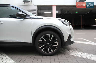 Позашляховик / Кросовер Peugeot e-2008 2020 в 