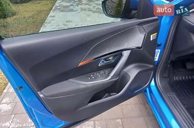 Внедорожник / Кроссовер Peugeot e-2008 2022 в 