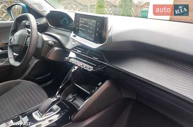 Внедорожник / Кроссовер Peugeot e-2008 2022 в 