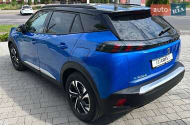 Позашляховик / Кросовер Peugeot e-2008 2022 в 
