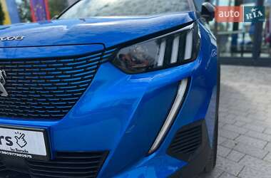 Позашляховик / Кросовер Peugeot e-2008 2022 в 