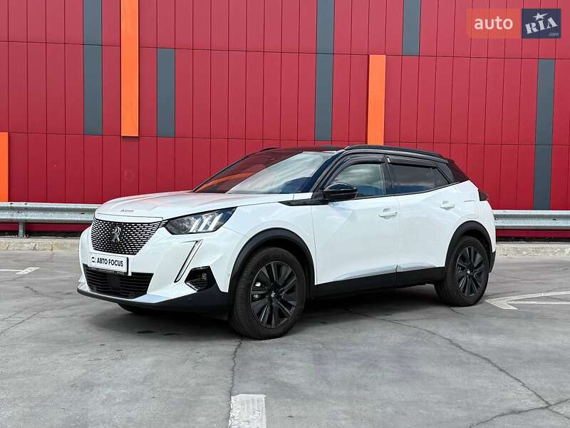 Внедорожник / Кроссовер Peugeot e-2008 2021 в Киеве