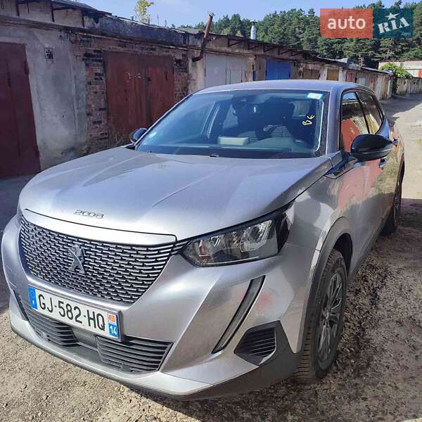 Peugeot e-2008 2022