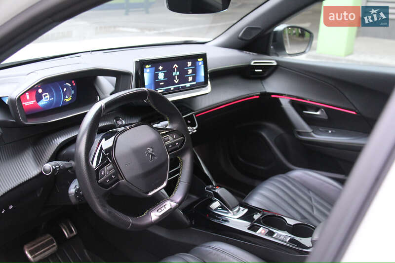 Внедорожник / Кроссовер Peugeot e-2008 2020 в Киеве