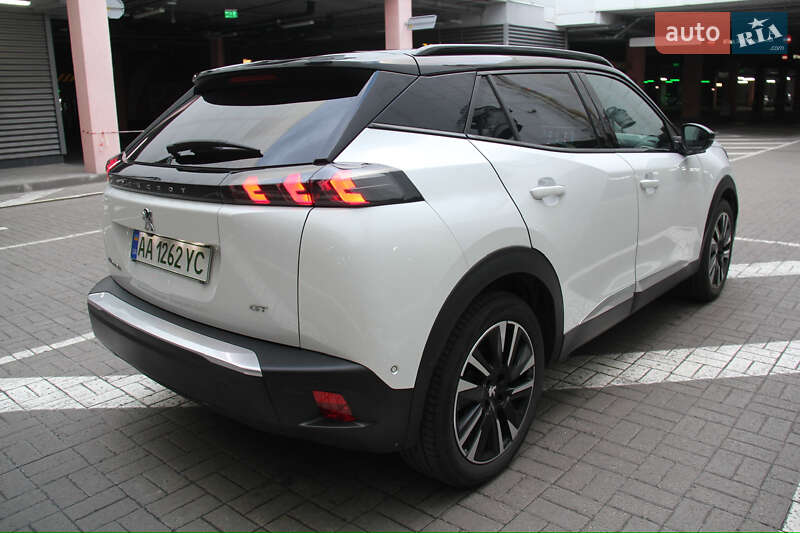 Внедорожник / Кроссовер Peugeot e-2008 2020 в Киеве