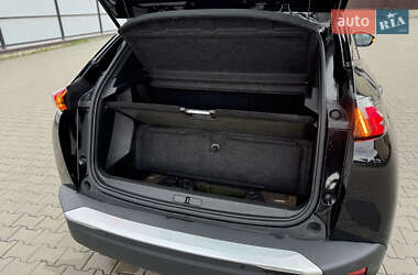 Внедорожник / Кроссовер Peugeot e-2008 2022 в 