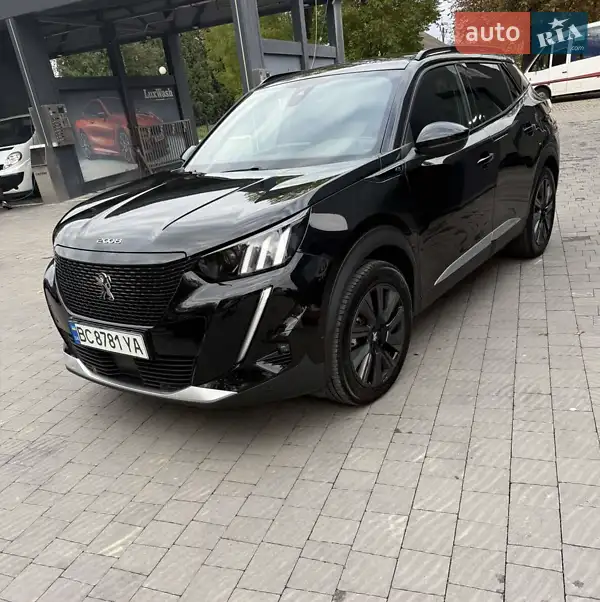 Peugeot e-2008