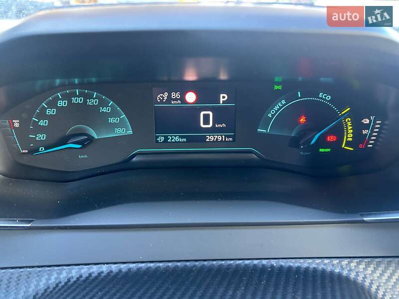 Позашляховик / Кросовер Peugeot e-2008 2022 в Львові