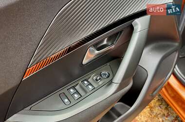 Внедорожник / Кроссовер Peugeot e-2008 2021 в 