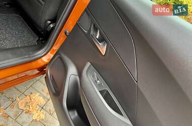 Внедорожник / Кроссовер Peugeot e-2008 2021 в 