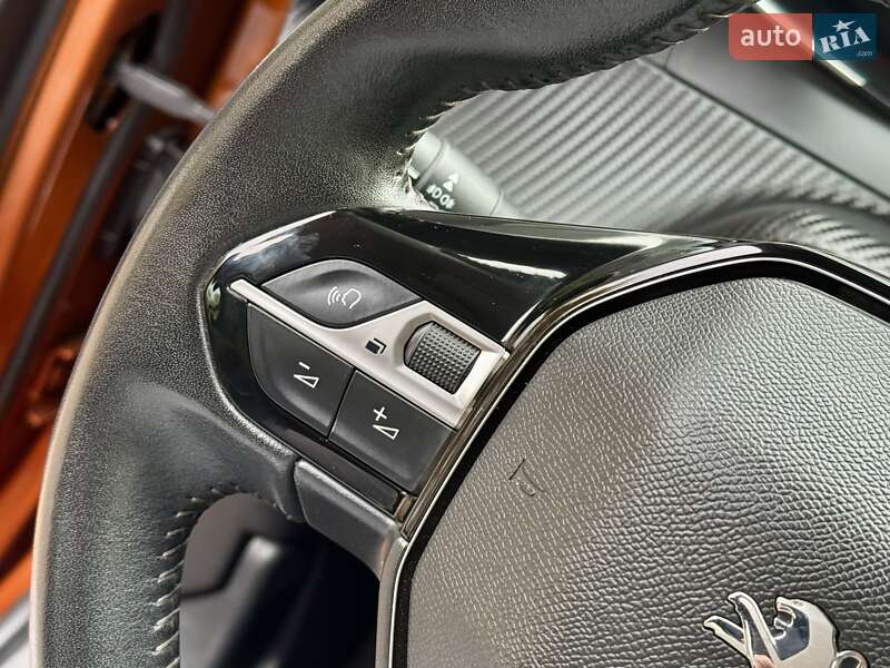 Позашляховик / Кросовер Peugeot e-2008 2021 в Дрогобичі