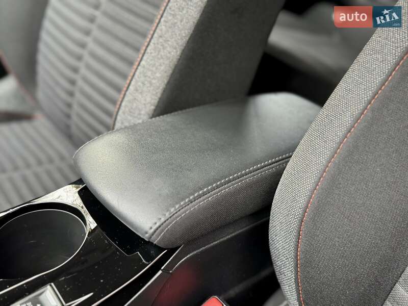 Позашляховик / Кросовер Peugeot e-2008 2021 в Дрогобичі