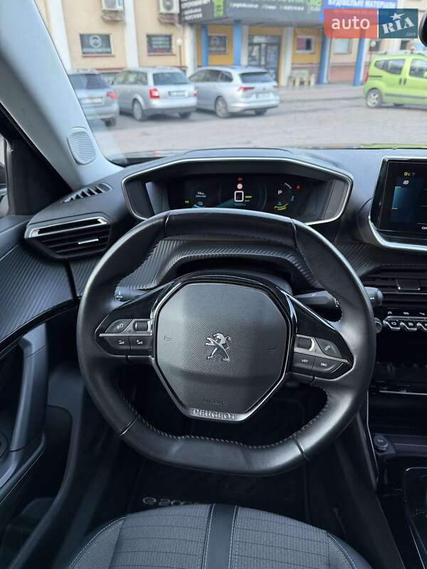 Внедорожник / Кроссовер Peugeot e-2008 2020 в Львове