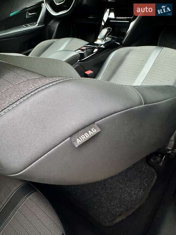 Внедорожник / Кроссовер Peugeot e-2008 2021 в Дрогобыче фото 68 Внедорожник / Кроссовер Peugeot e-2008 2021 в Дрогобыче