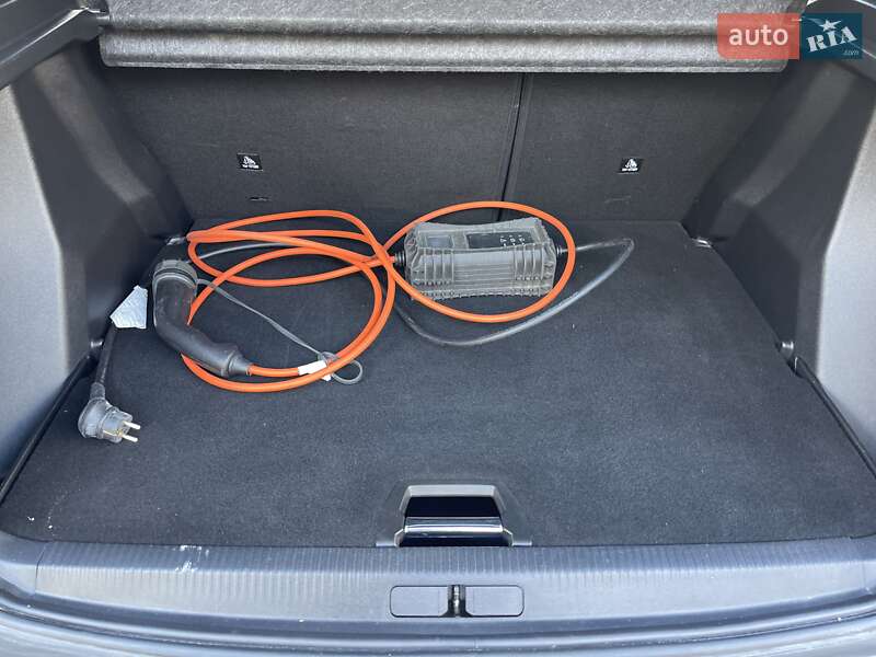 Внедорожник / Кроссовер Peugeot e-2008 2020 в Хмельницком фото 94 Внедорожник / Кроссовер Peugeot e-2008 2020 в Хмельницком