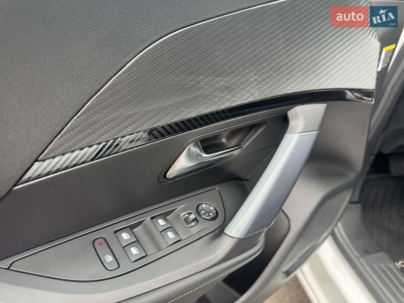 Позашляховик / Кросовер Peugeot e-2008 2020 в Рівному