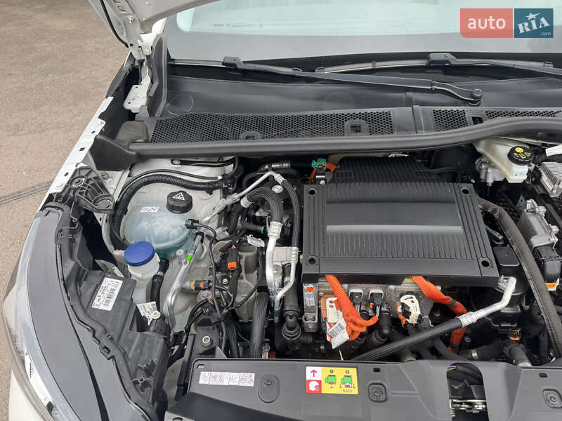 Позашляховик / Кросовер Peugeot e-2008 2020 в Рівному