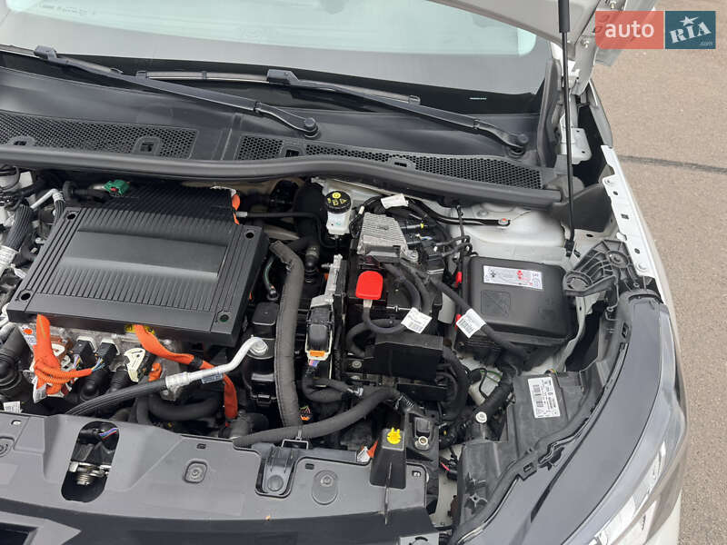 Позашляховик / Кросовер Peugeot e-2008 2020 в Рівному