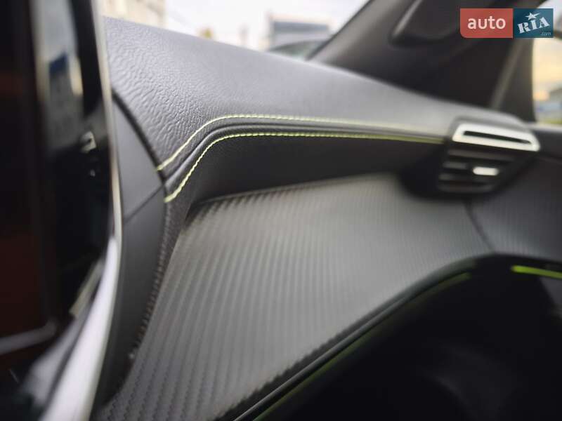 Внедорожник / Кроссовер Peugeot e-2008 2021 в Киеве